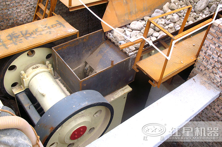 顎式破碎機(jī)、給料機(jī)